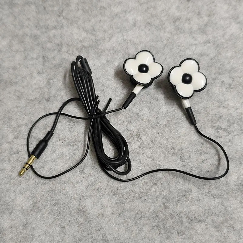 3DS in-ear earphones with flower or strawberry design - Product view 5