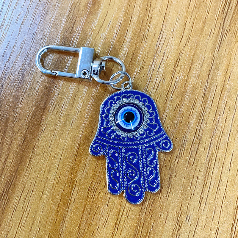 Vintage alloy palm pendant keychain in a decorative national-style design - Product view 1