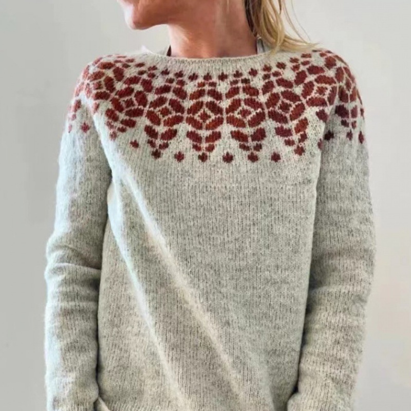 Round Neck Loose Multicolor Pullover Sweater - Product view 5 Women's loose multicolor round-neck pullover sweater with raglan sleeves - Product view 5