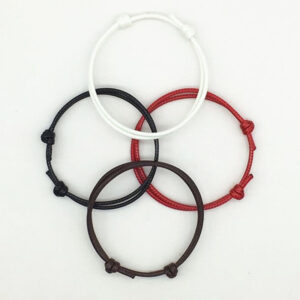 Simple Korean-style unisex couple bracelet in an alloy design - Main product view