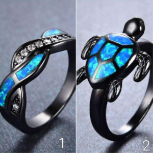 Vintage turtle-shaped rhinestone fashion ring for women - Main product view