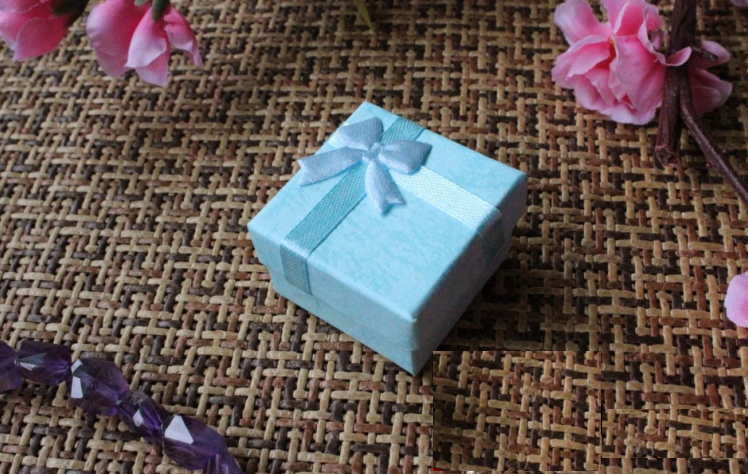 Purple square ring and jewelry presentation box - Product view 7
