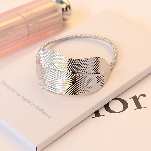Women's leaf-shaped metal hair tie in gold or silver - Product view 4