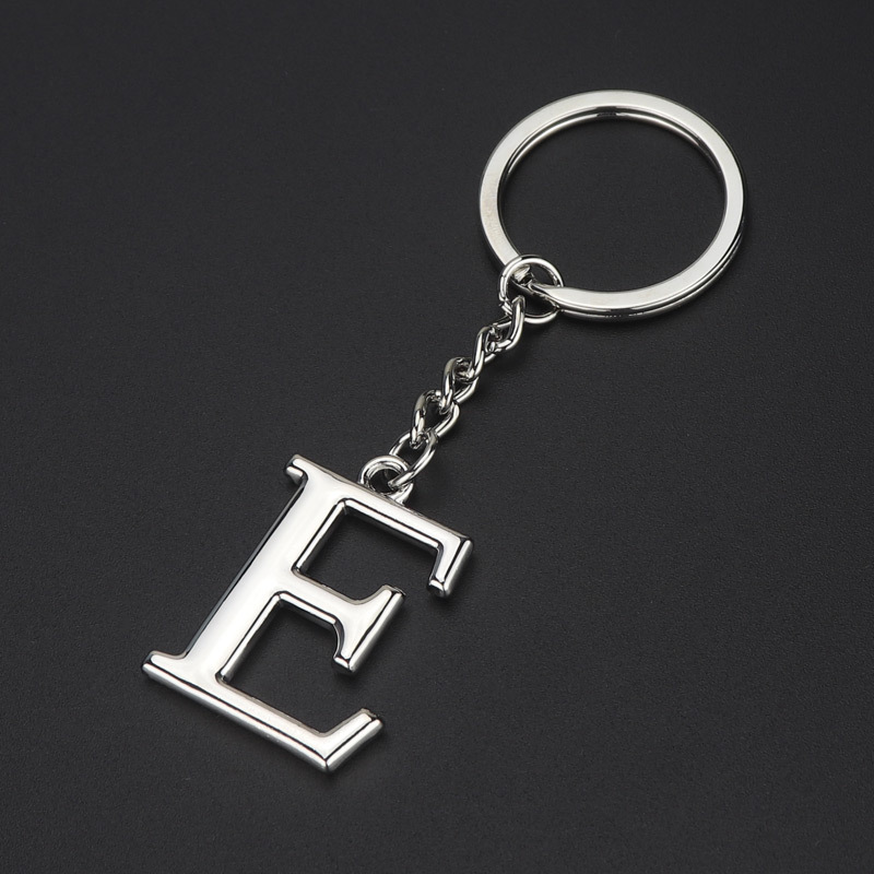 English alphabet letter keychain pendant in zinc alloy - Product view 2
