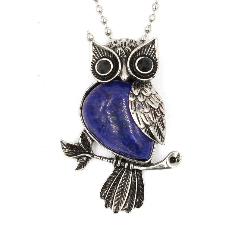 Vintage owl pendant with a natural crystal look and electroplated metal finish - Product view 12