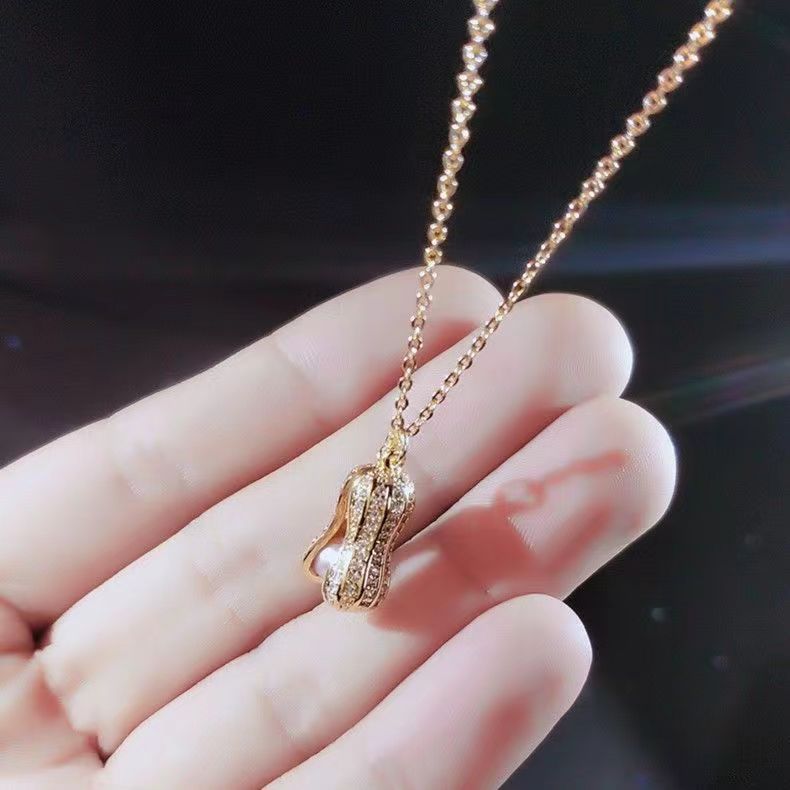 Geometric alloy pendant necklace in gold or rose gold - Product view 5
