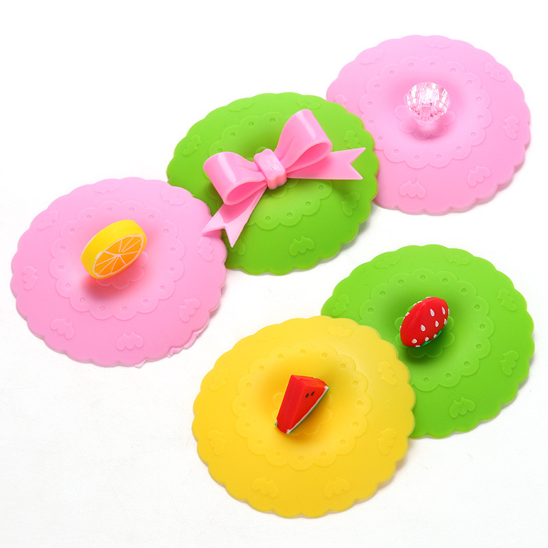 Cute silicone cartoon mug lid in a colorful design - Main product view
