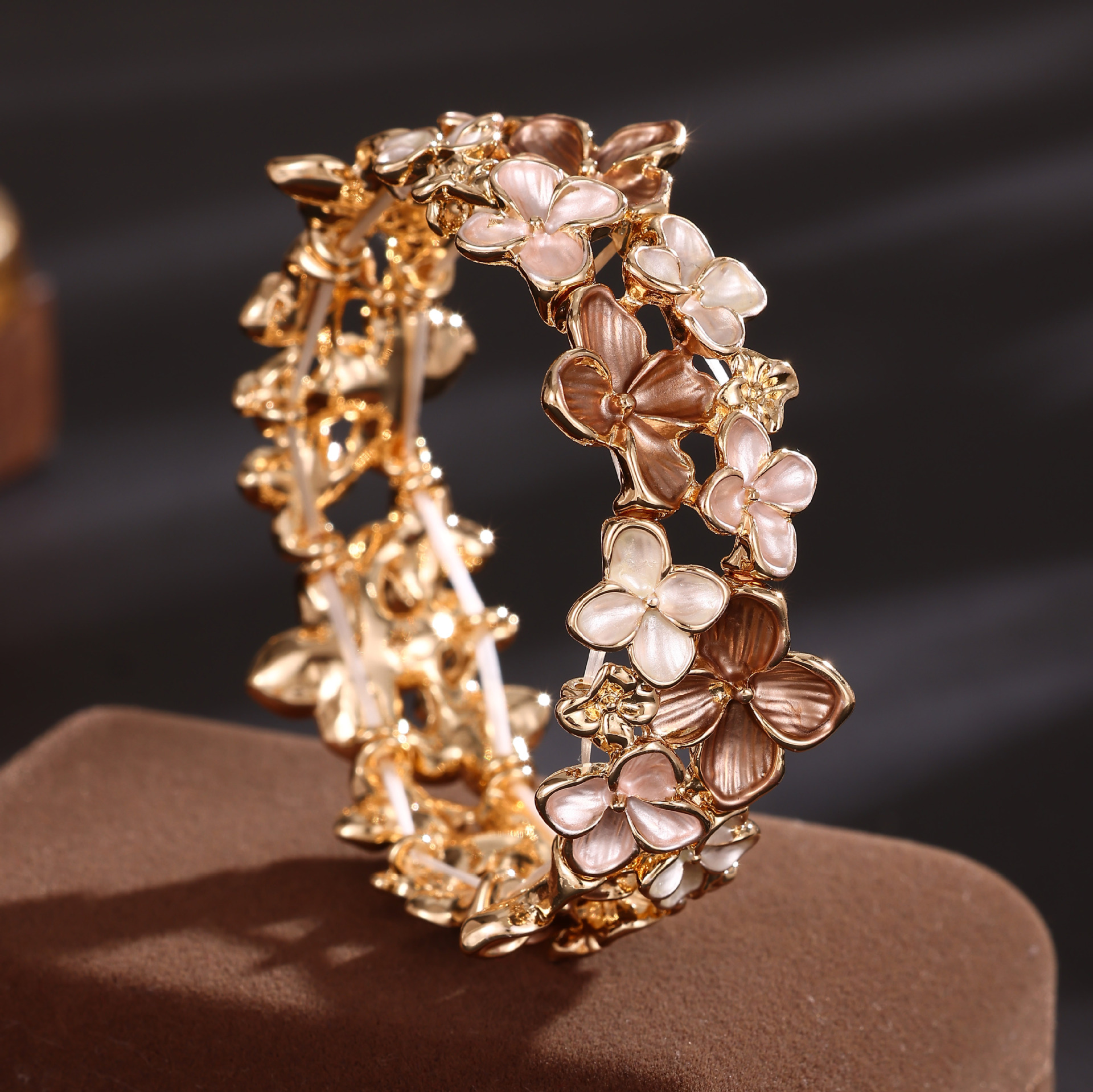 Women’s enamel sakura flower elastic bracelet with polished alloy finish - Product view 3