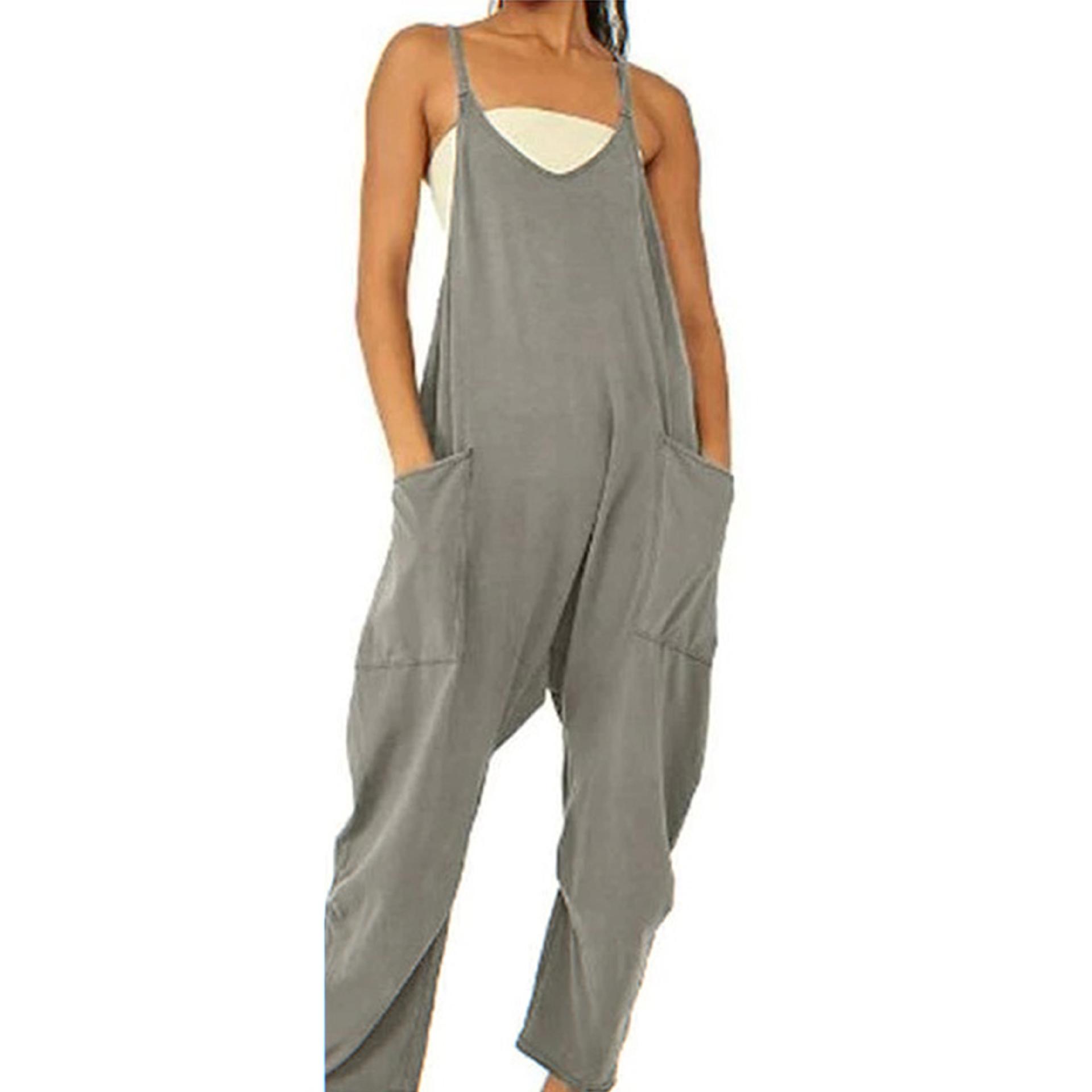 Women's loose sleeveless jumpsuit with spaghetti straps, zipper, pockets and cropped-length pants - Product view 4