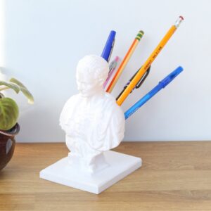 Caesar-inspired statue-style desk pen holder made from plastic and resin - Main product view
