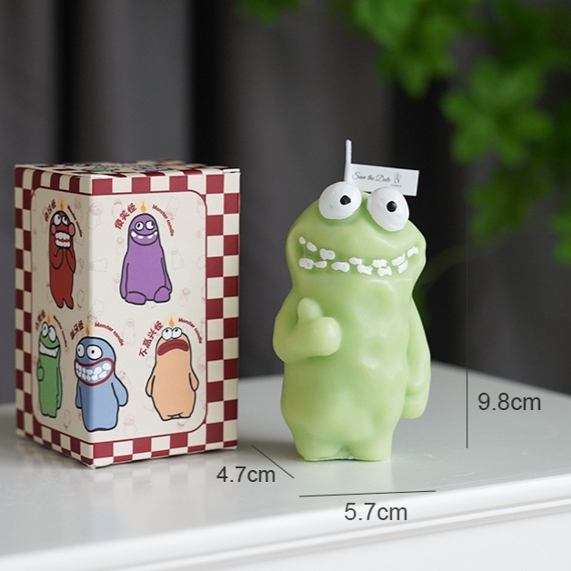 Clay monster aromatherapy candle with expressive figurine design - Product view 3