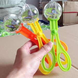 Children’s plastic insect-catching scissors clip for outdoor exploration - Main product view