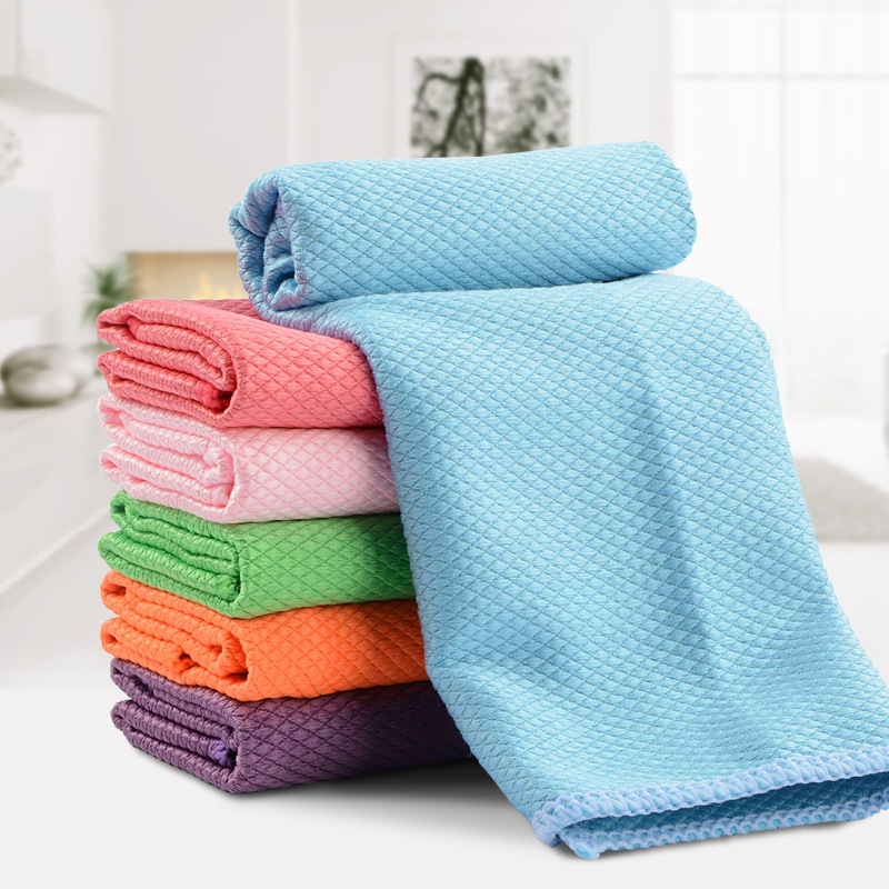 Microfiber cleaning cloths in assorted sizes and colors - Main product view