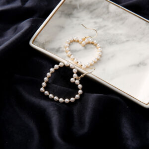Cute peach heart pierced pearl earrings - Main product view