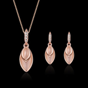 Women's bridal jewelry set with earrings and pendant - Main product view