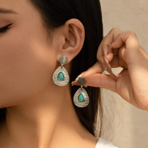 Drop-shaped turquoise pleated tassel stud earrings - Main product view