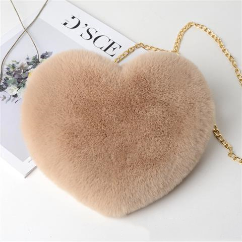 Women's plush heart-shaped chain shoulder bag in a solid color - Product view 10