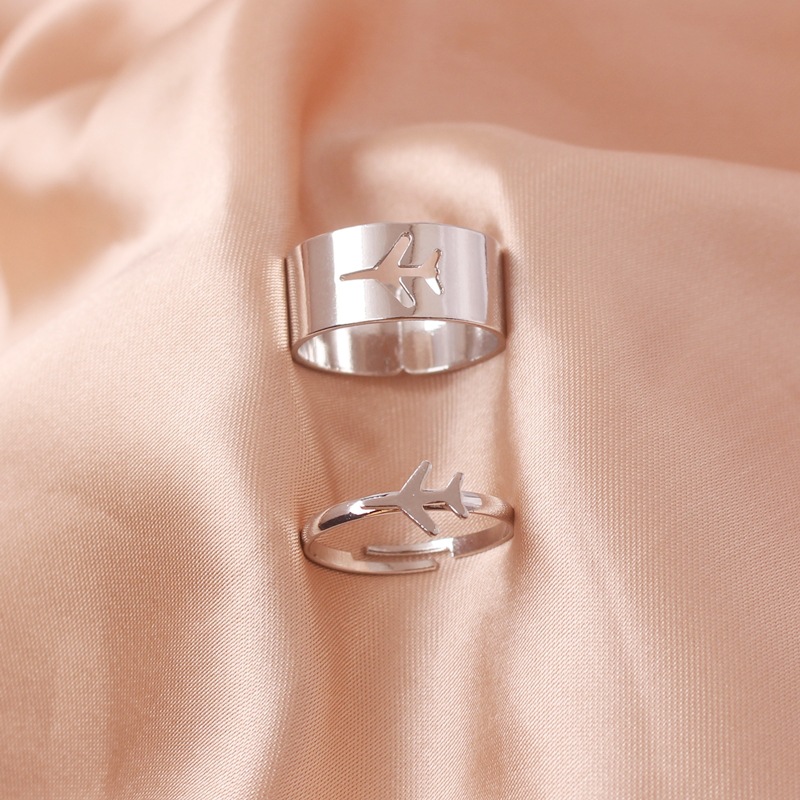 Matching butterfly-inspired punk couple ring set with two polished fashion rings - Product view 4