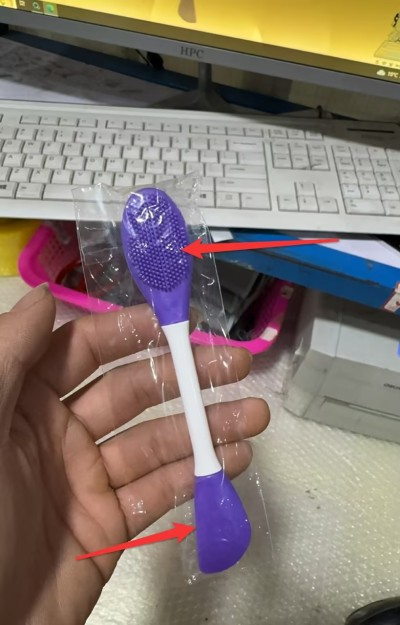 Silicone face cleansing brush for face wash and clay mask application - Product view 4