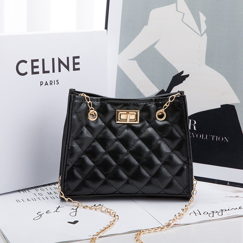 Mini PU chain shoulder bag with rhombus embroidery - Product view 9