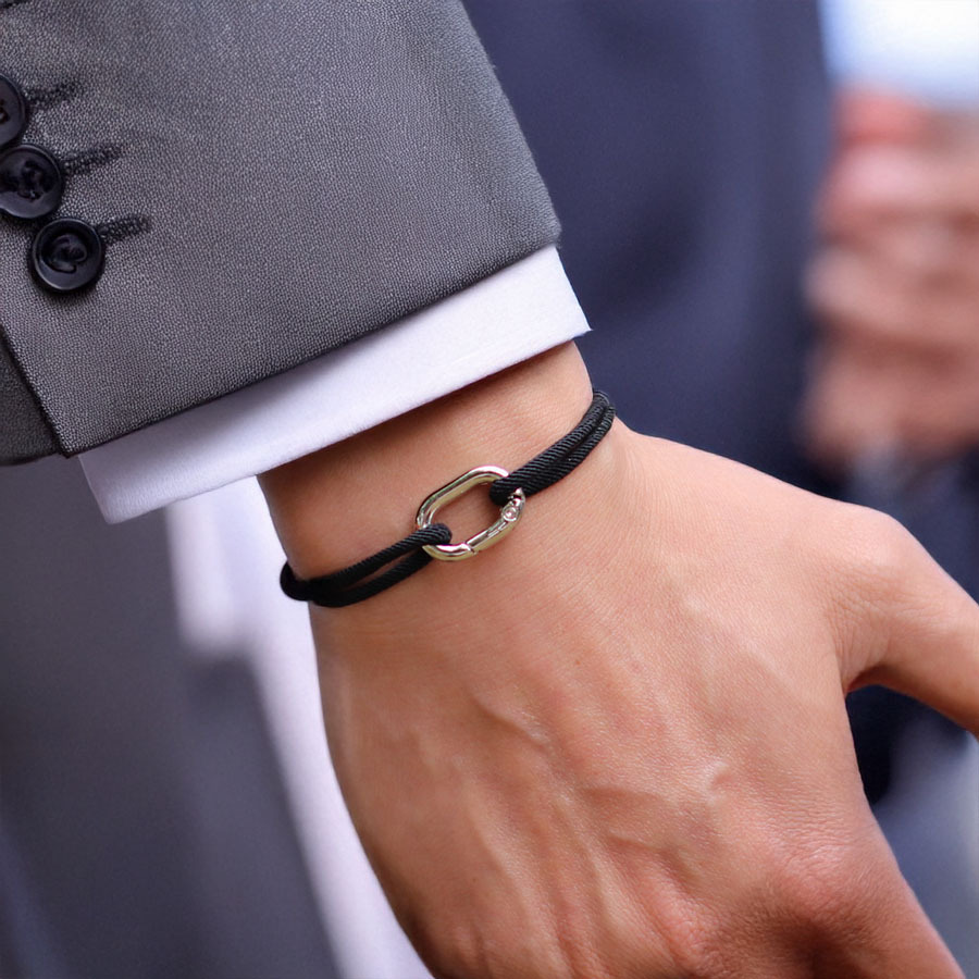 Handmade braided Milanese rope bracelet in a minimalist unisex style - Product view 7