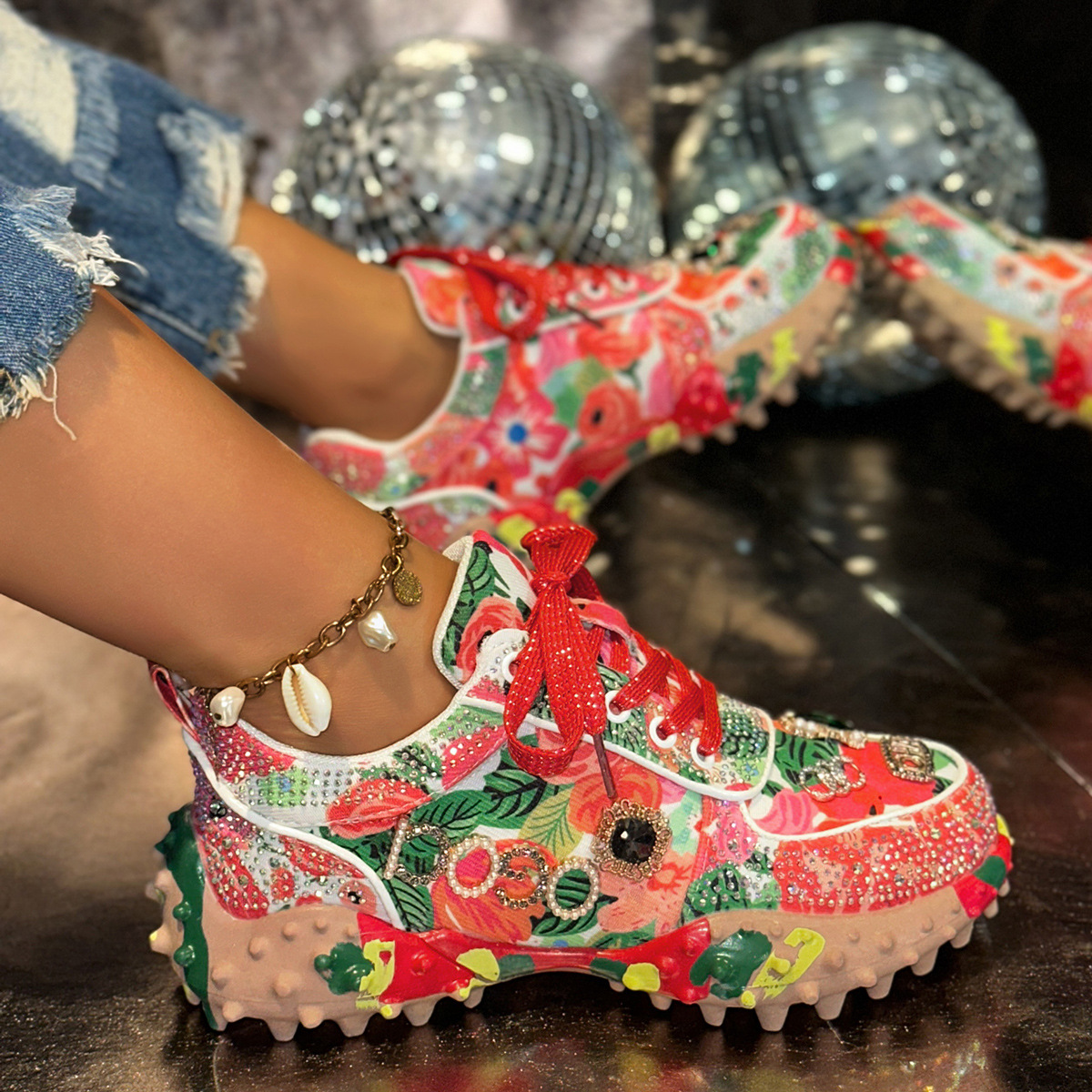 Women's low-top denim dad sneakers with rhinestone durian lettering - Main product view