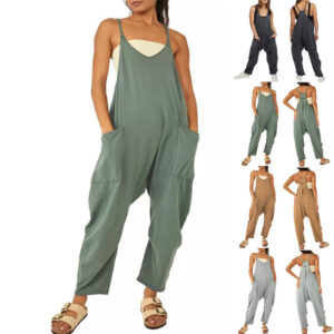 Women's loose sleeveless jumpsuit with spaghetti straps, zipper, pockets and cropped-length pants - Main product view