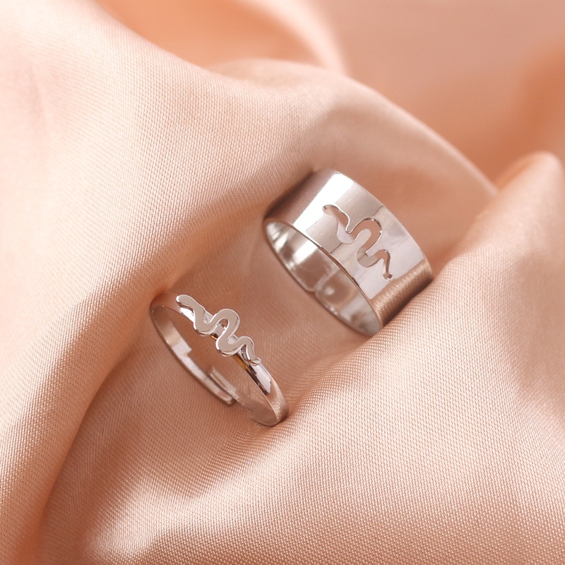 Matching butterfly-inspired punk couple ring set with two polished fashion rings - Product view 3