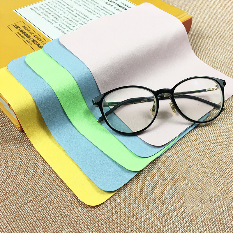 Suede and superfine-fiber cleaning cloth for jewelry, piano surfaces, and mirrors - Main product view