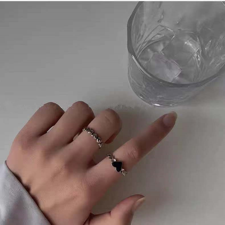 Vintage Black Frosty Heart Adjustable Ring - Product view 4 Vintage black frosty heart adjustable alloy ring - Product view 4
