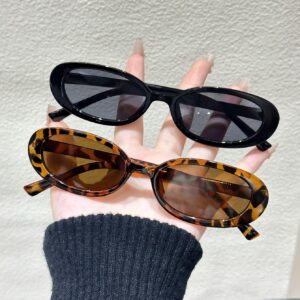 Oval UV400 retro street sunglasses with a full frame - Main product view