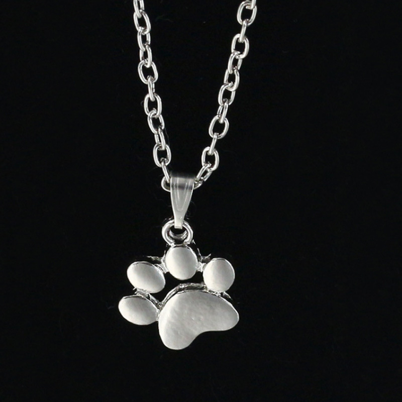 Cute cat paw pendant necklace in gold or silver tone - Product view 5