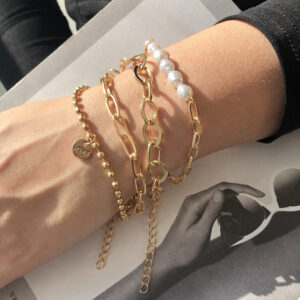 Women’s gold-tone geometric bracelet with imitation pearl details - Main product view
