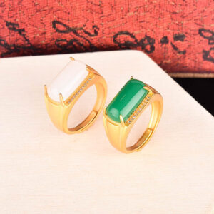 Vintage adjustable gold-plated geometric ring with white jade or jasper - Main product view