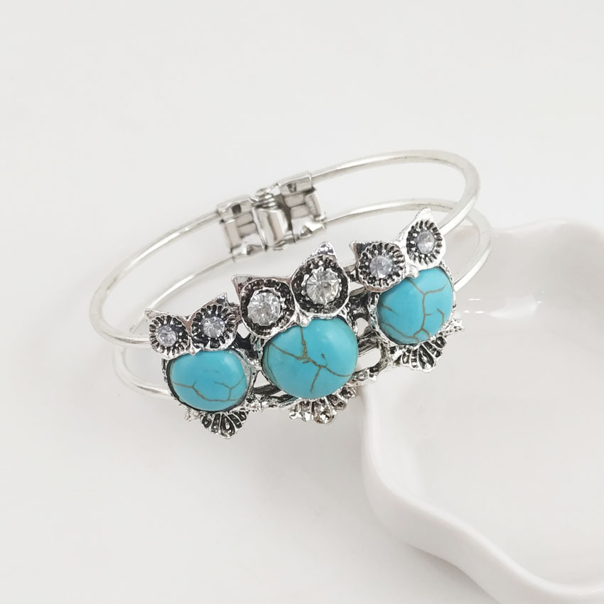 Bohemian turquoise-colored faux Thai silver owl bracelet - Main product view
