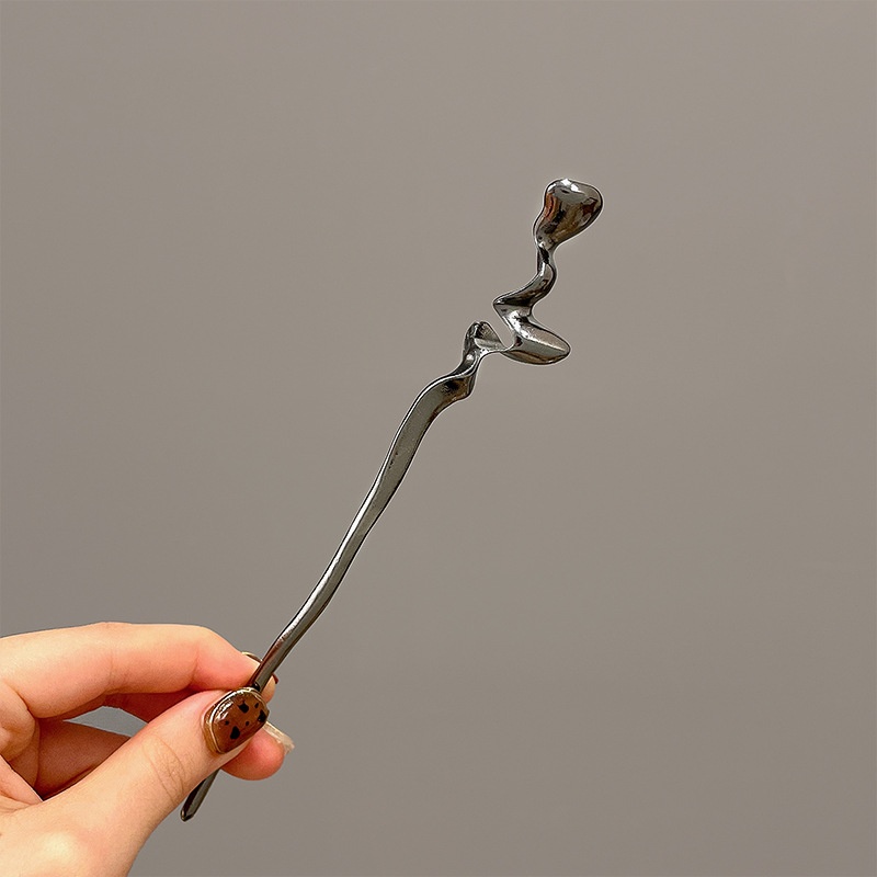 Chinese-style alloy hairpin for women's fall updo in spiral and straight-bar designs - Product view 10