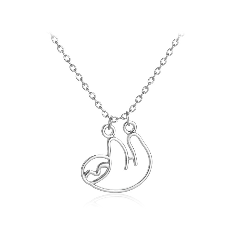 Cute sloth pendant necklace in an electroplated alloy finish - Product view 2