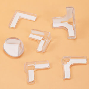 Transparent silicone right-angle protector fitted to a table corner - Main product view
