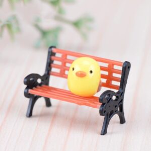 Miniature plastic recliner chair or stool for model scenes - Main product view