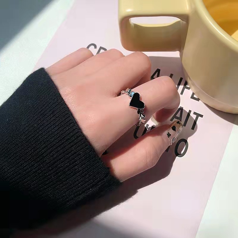 Vintage Black Frosty Heart Adjustable Ring - Product view 5 Vintage black frosty heart adjustable alloy ring - Product view 5
