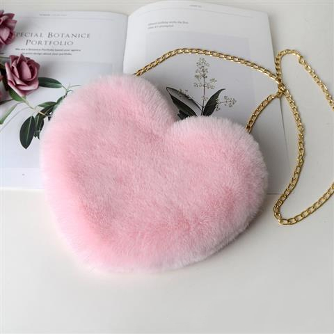 Women's plush heart-shaped chain shoulder bag in a solid color - Product view 8