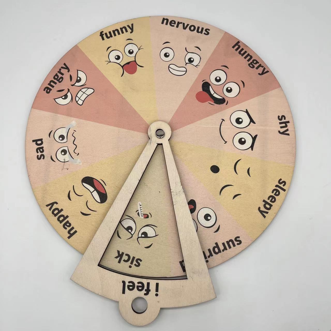 Montessori Expression Emotion Wooden Handicraft Toy - Product view 3 Montessori-inspired wooden character craft with an emotion expression - Product view 3