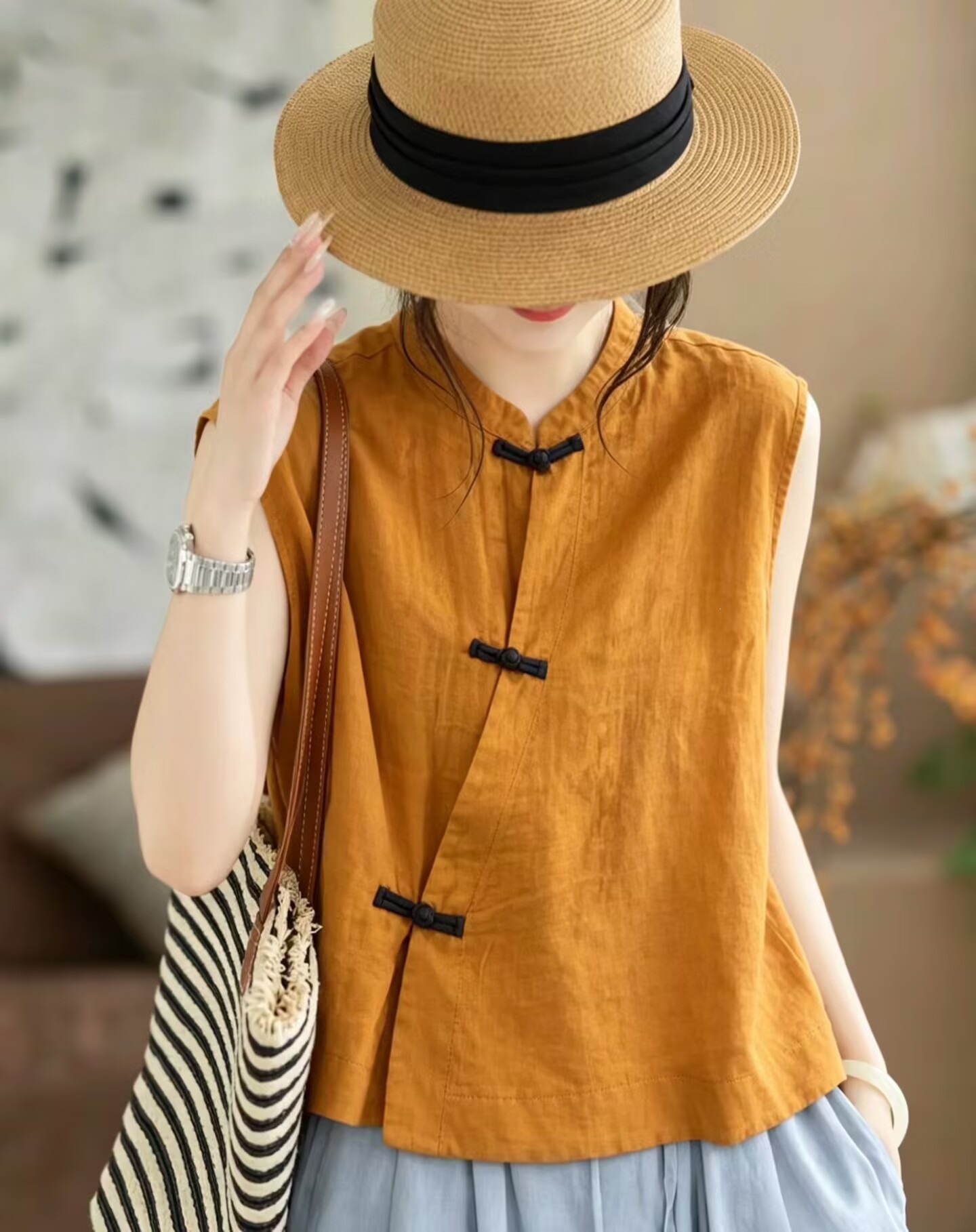 Women’s Chinese-style retro cotton vest with frog buttons - Product view 1