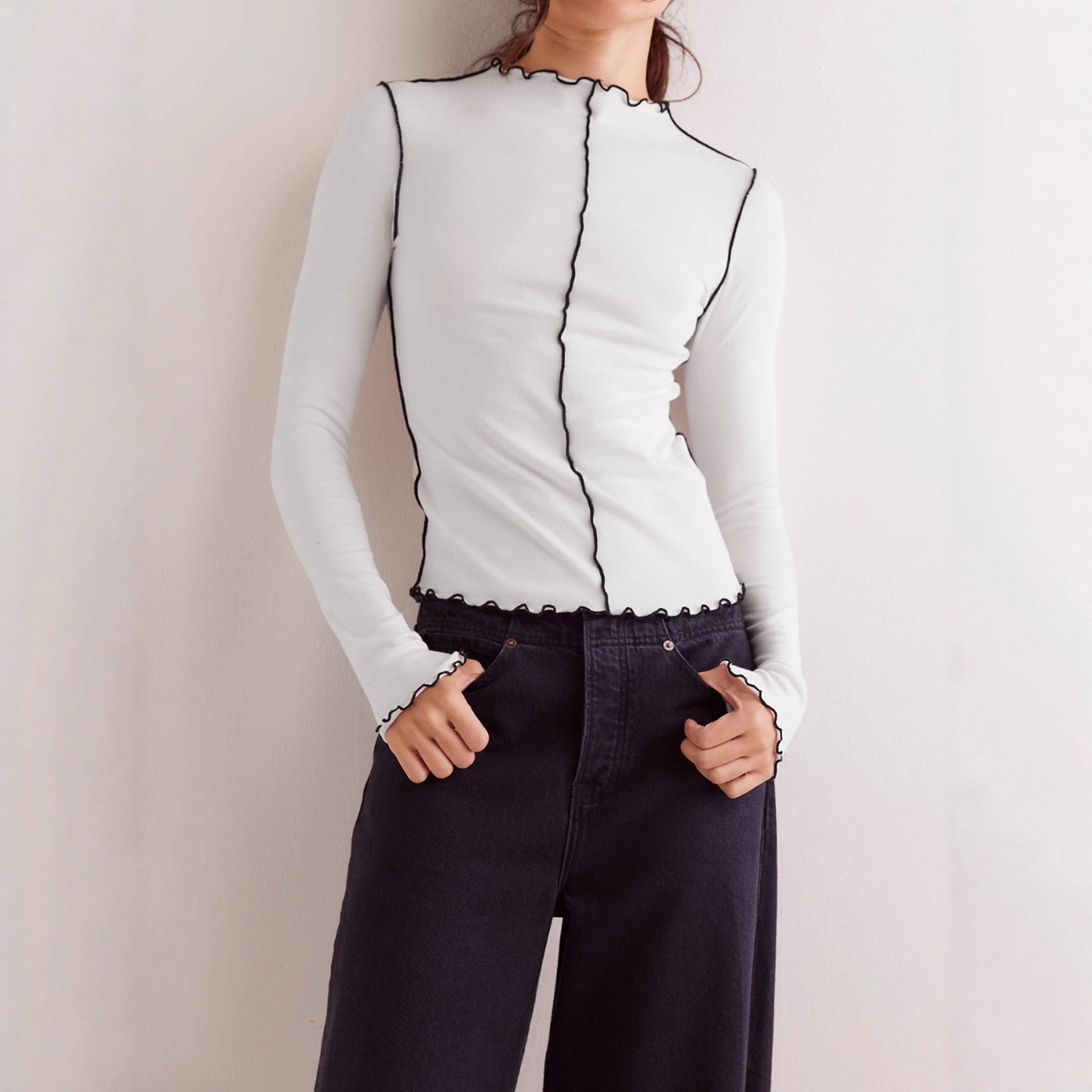 Women’s color-block knitted blouse with faux collar and long sleeves - Main product view