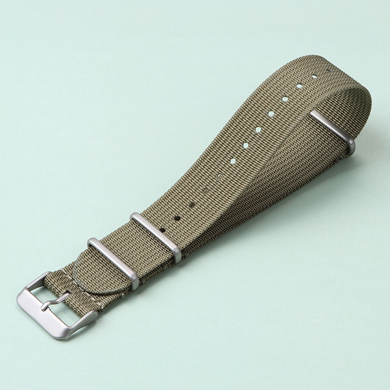Minimalist nylon woven watch strap in black, brown, green, gray, black gold, and khaki - Product view 4