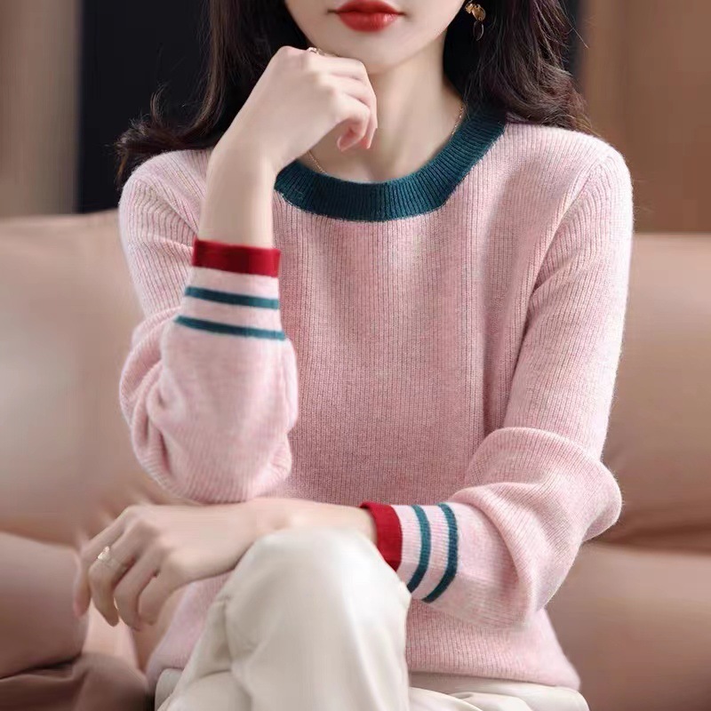 Women's loose-fit round-neck pullover sweater in a multicolor option - Product view 12
