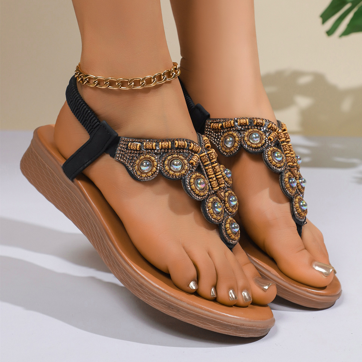 Bohemian Roman-style flip-flops with beaded rhinestone buckles and elastic bands - Product view 4