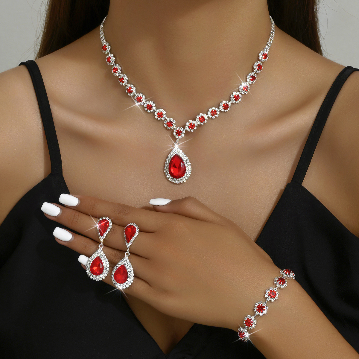 Sun and moon rhinestone bridal jewelry set with necklace, earrings and bracelet - Product view 3