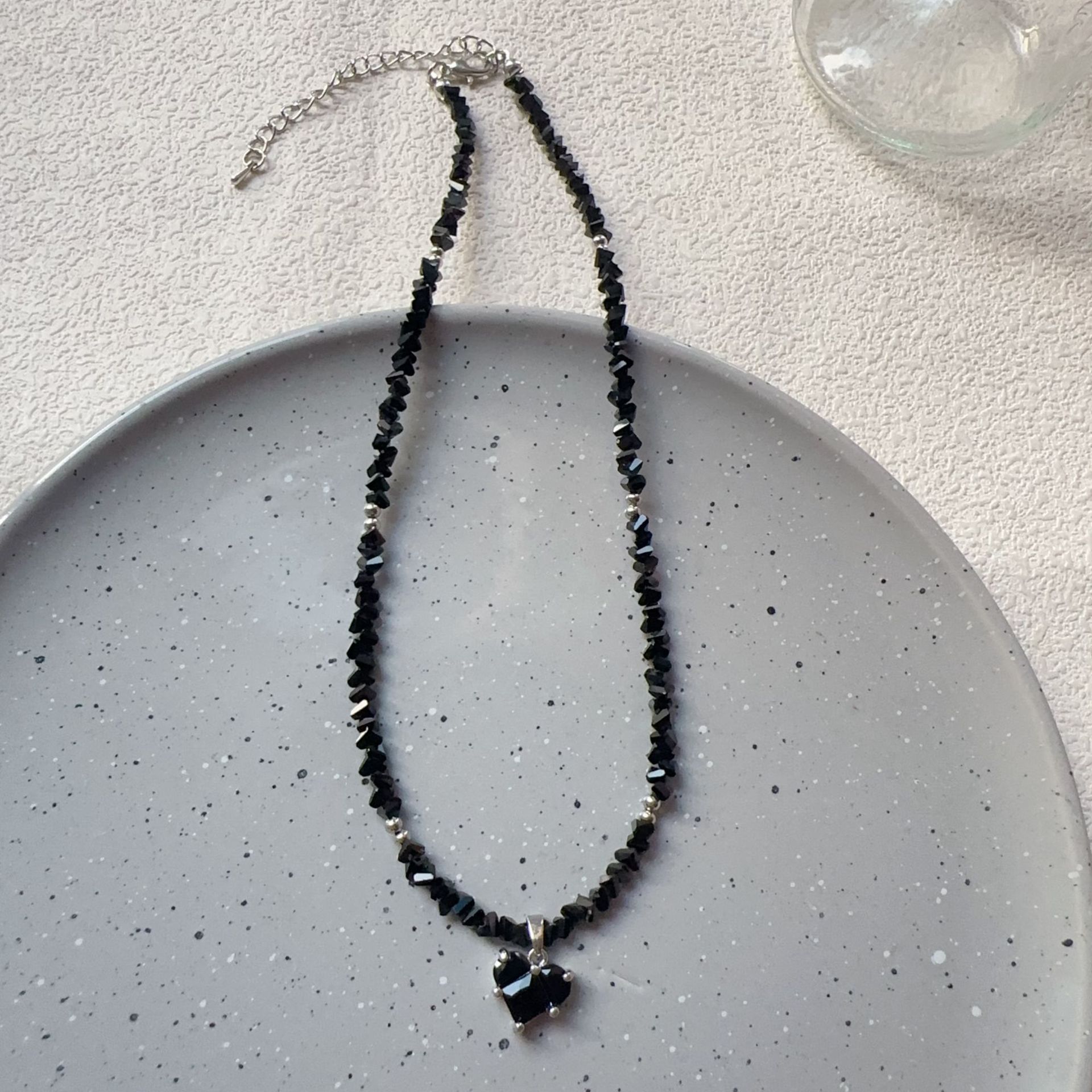 Colorful women's beaded fashion necklace in a picture-color style - Product view 1