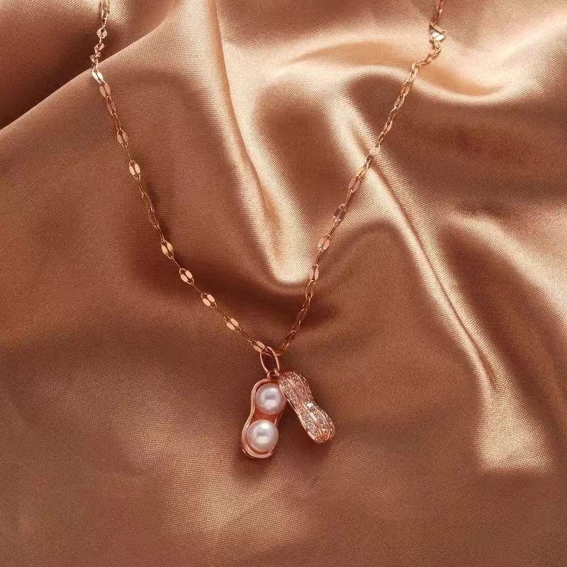 Geometric alloy pendant necklace in gold or rose gold - Product view 9